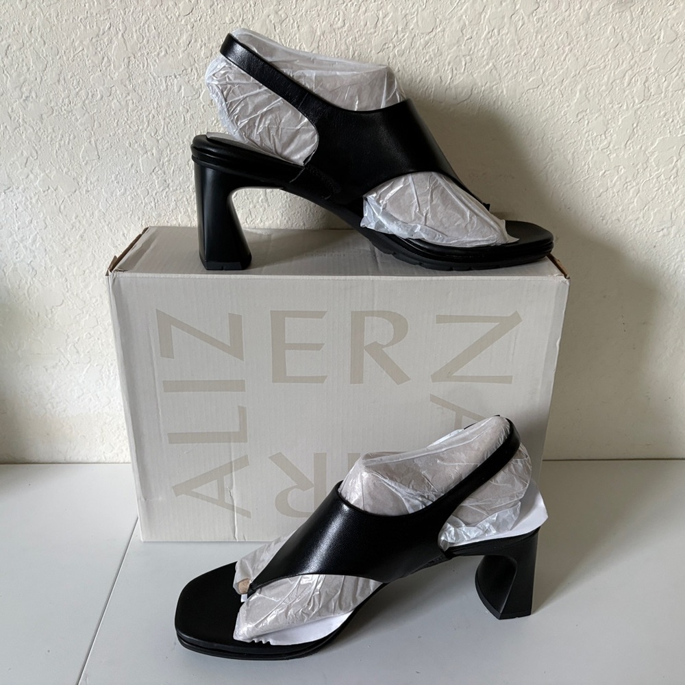 NIB Naturalizer Navi Black Leather Heeled Thong Shoe SZ 8.5 M